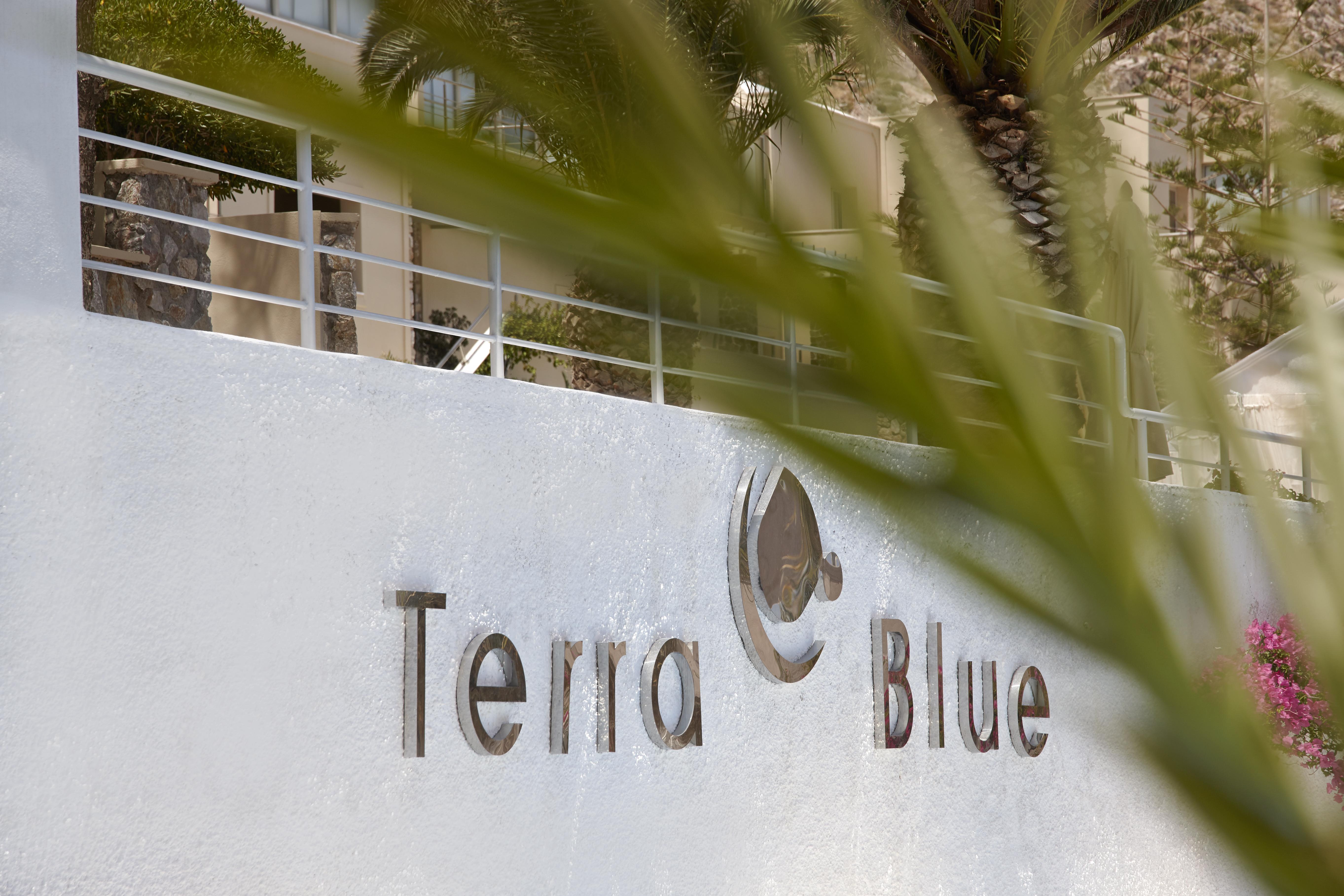 Terra Blue Santorini Hotel Kamári Buitenkant foto